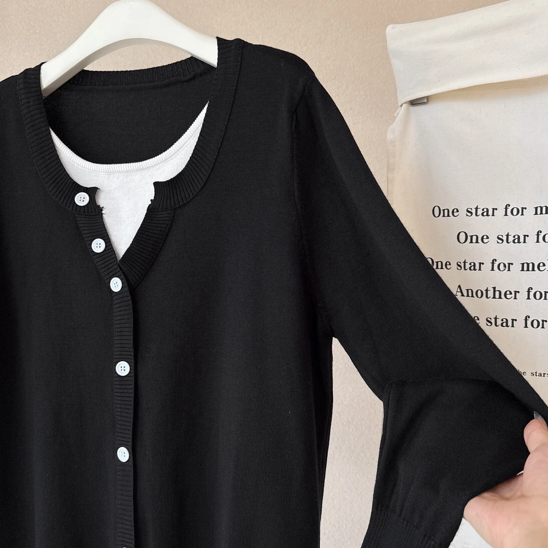 211自带层次感显瘦黑色宽松假两件叠穿V领打底衫针织衫女秋季上衣