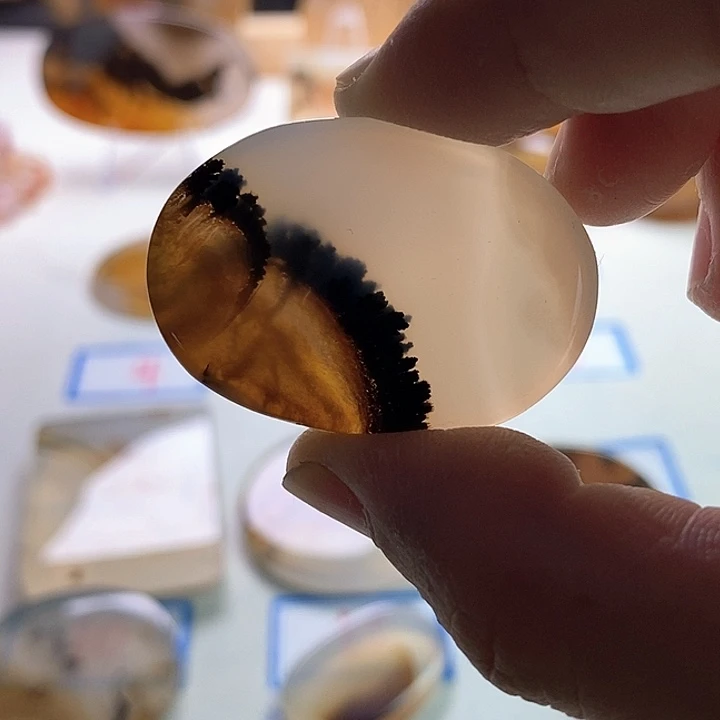 玛瑙/玉髓未镶嵌珠宝半成品有扣