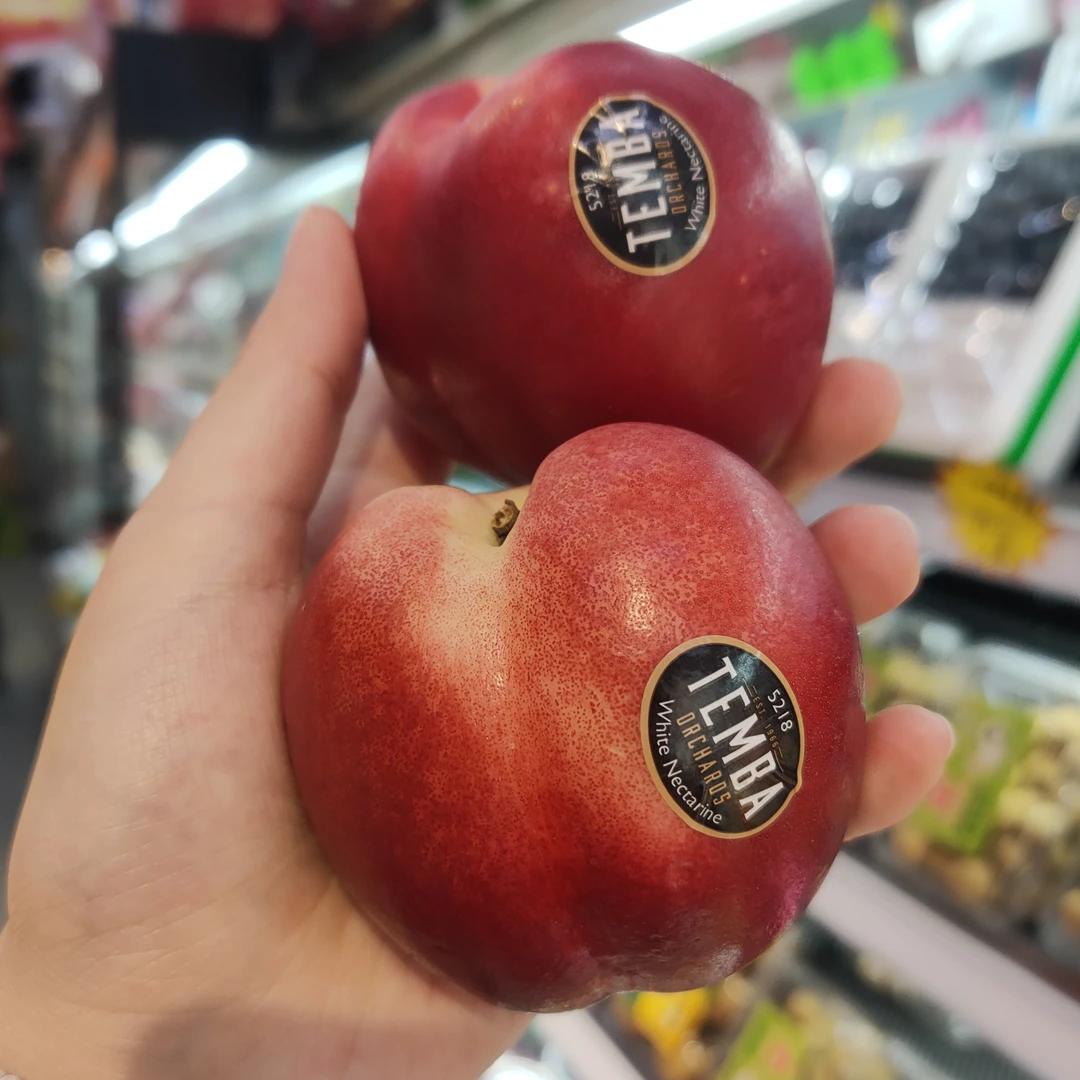 白油桃 1个150克