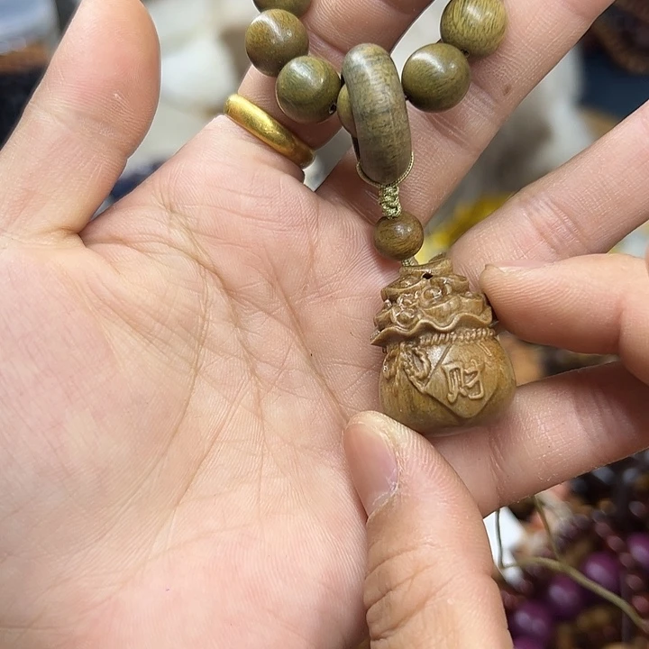 维腊木（绿檀）无事牌
