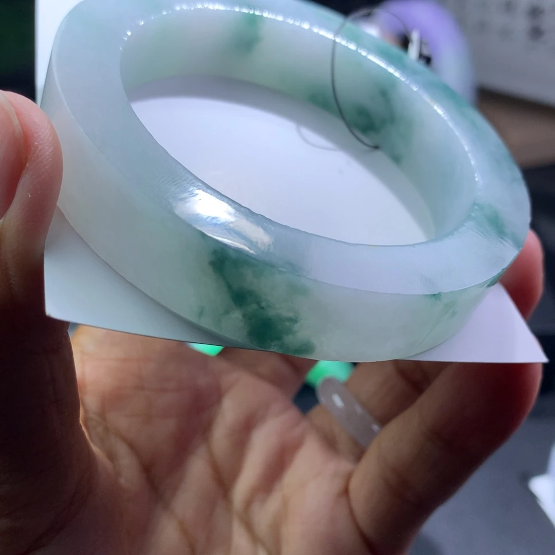 未镶嵌翡翠手镯定制翡翠南**哥