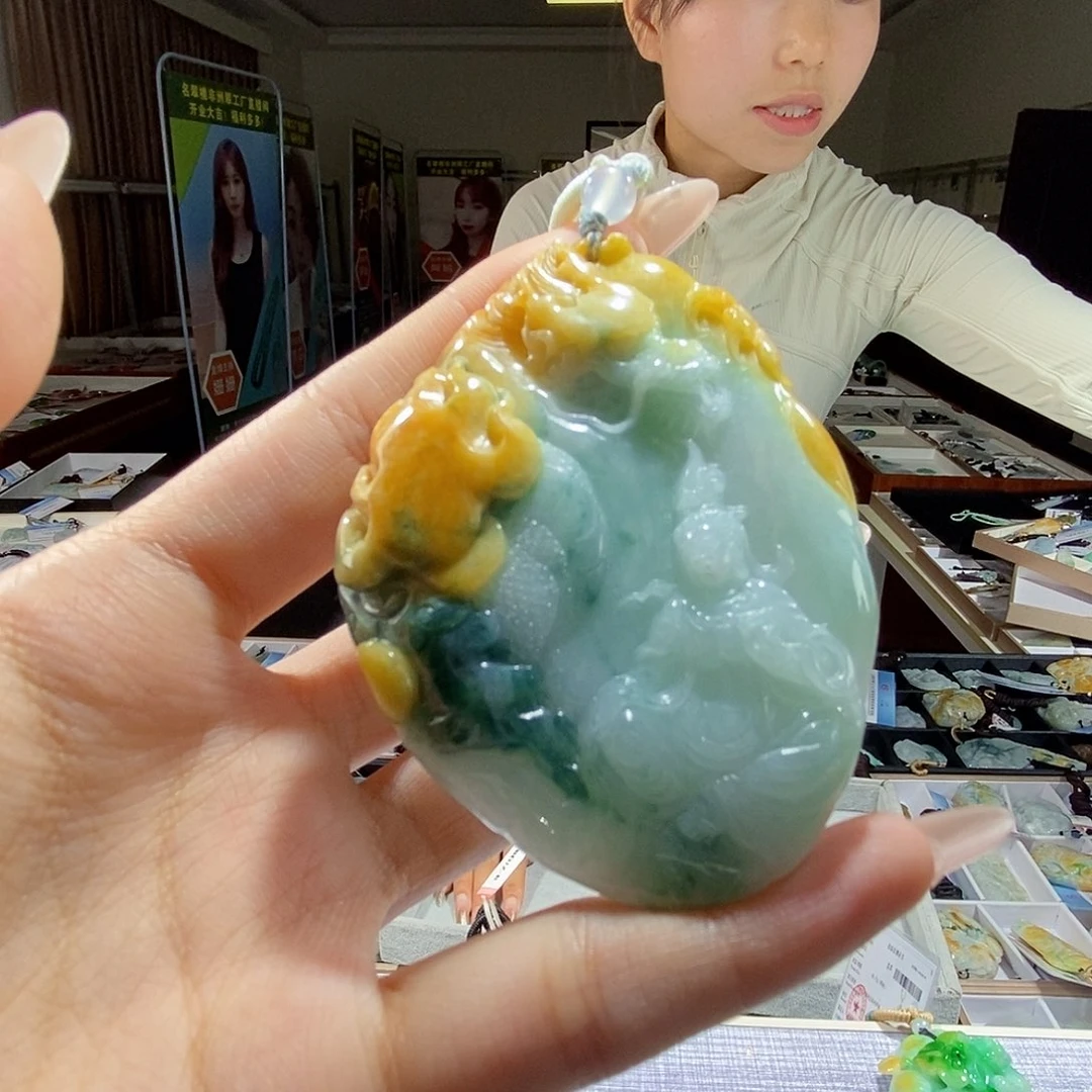 翡翠未镶嵌颈饰翡翠