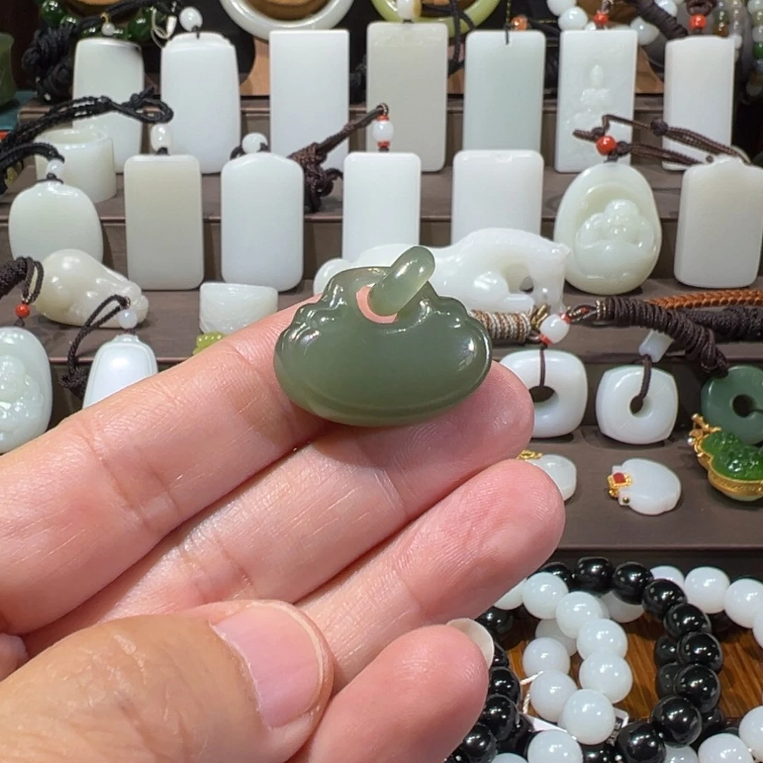 和田玉未镶嵌颈饰不****海