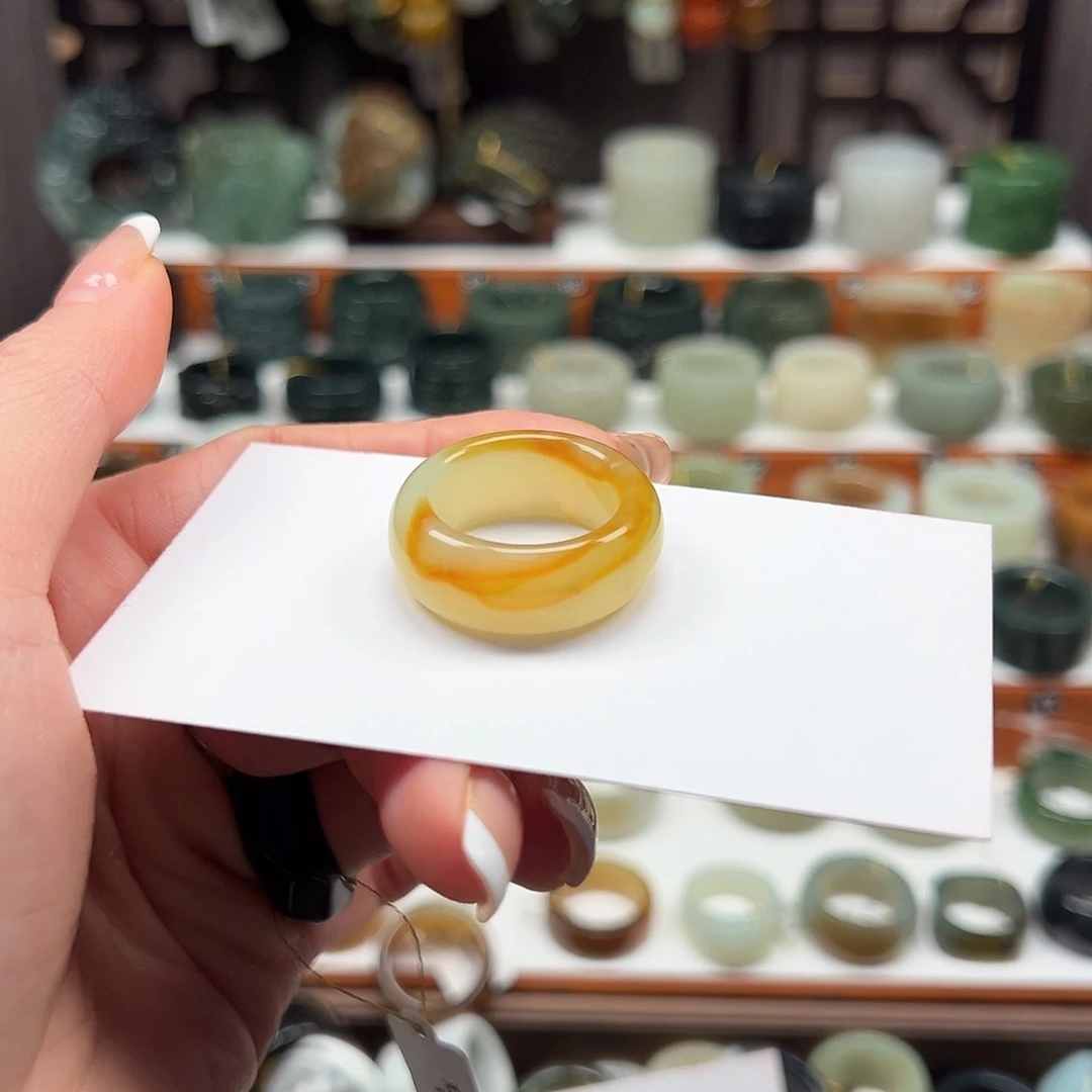 蛇纹石玉未镶嵌戒指