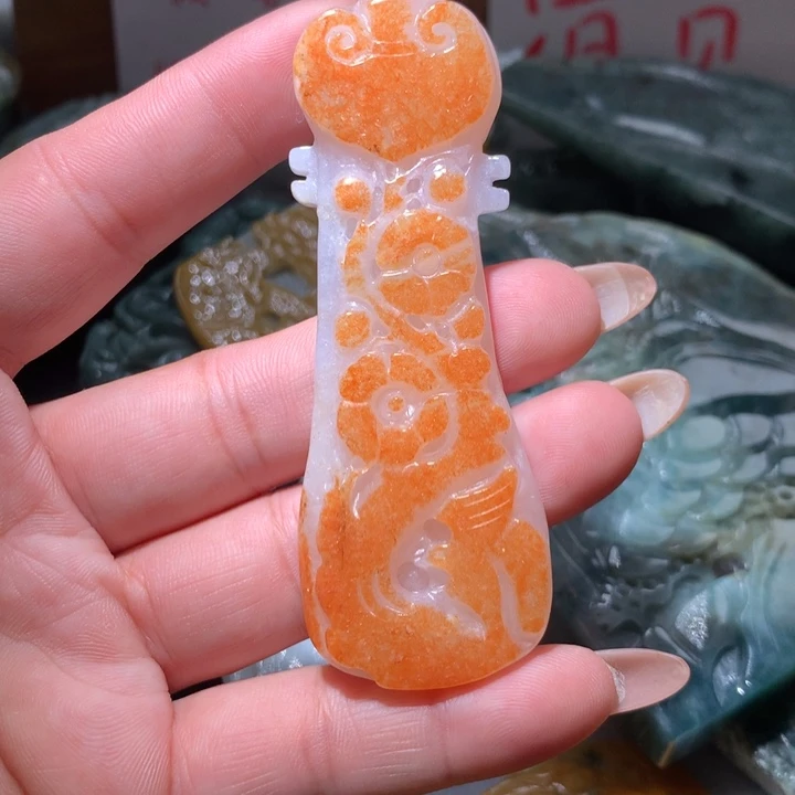 翡翠未镶嵌颈饰保真天然A货翡翠