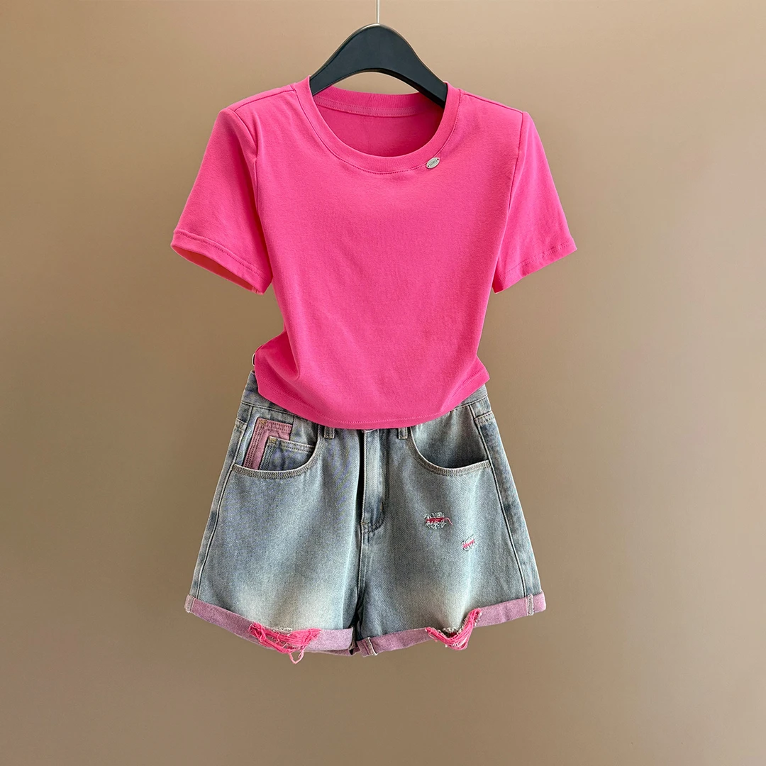 女夏新款简约时尚套装玫红色圆领短袖上衣卷边破洞牛仔短裤两件套