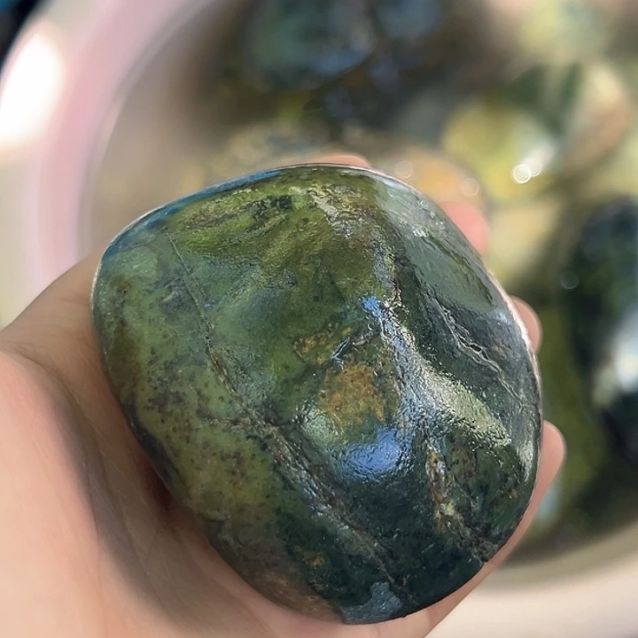 小***学蛇纹石玉未镶嵌西藏藏玉药王石