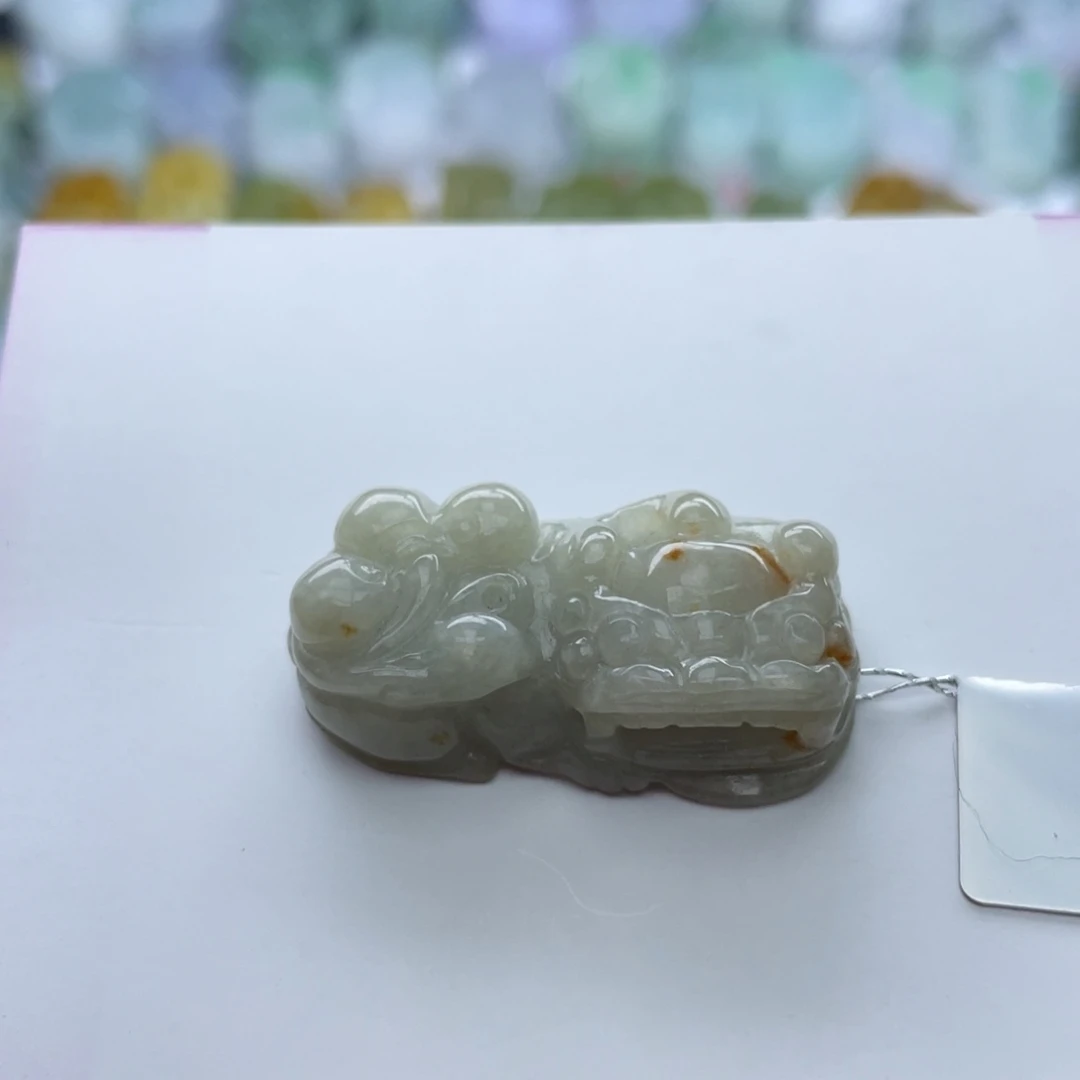 翡翠颈饰未镶嵌小*貔貅