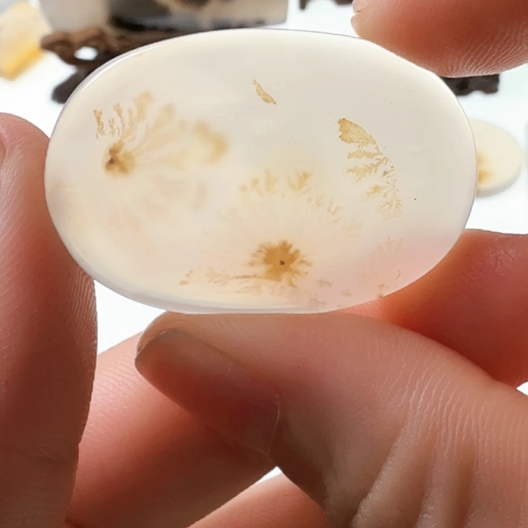 玛瑙/玉髓未镶嵌珠宝半成品