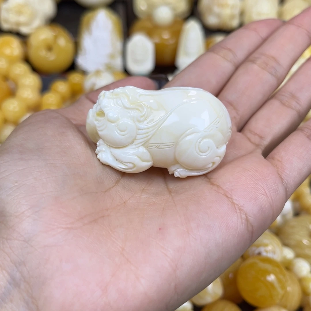 琥珀未镶嵌手串……