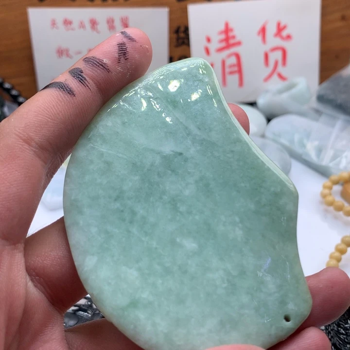 翡翠未镶嵌颈饰保真天然a货翡翠