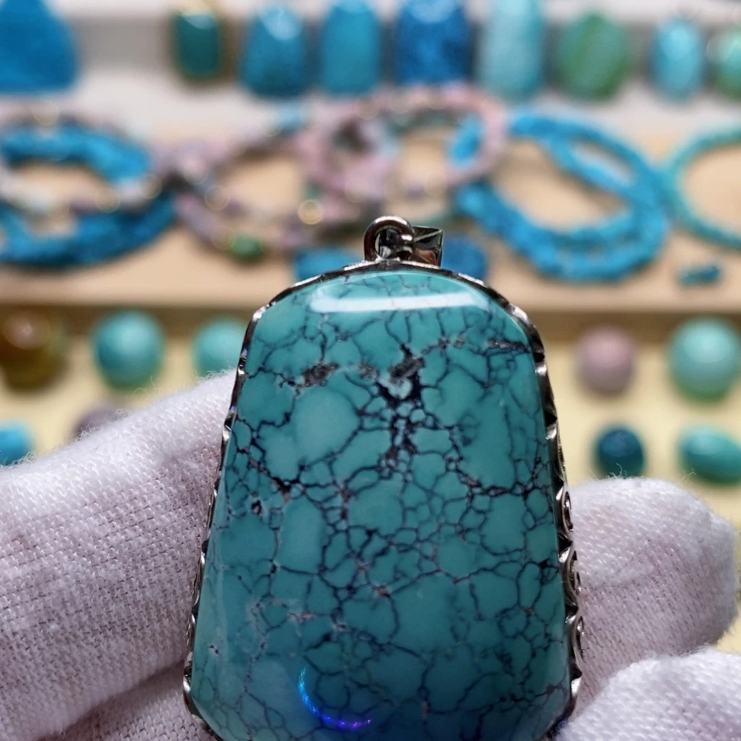 未镶嵌绿松石珠宝奇石