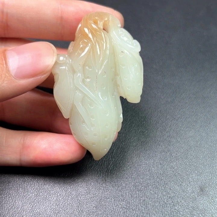 吴***童未镶嵌和田玉挂件