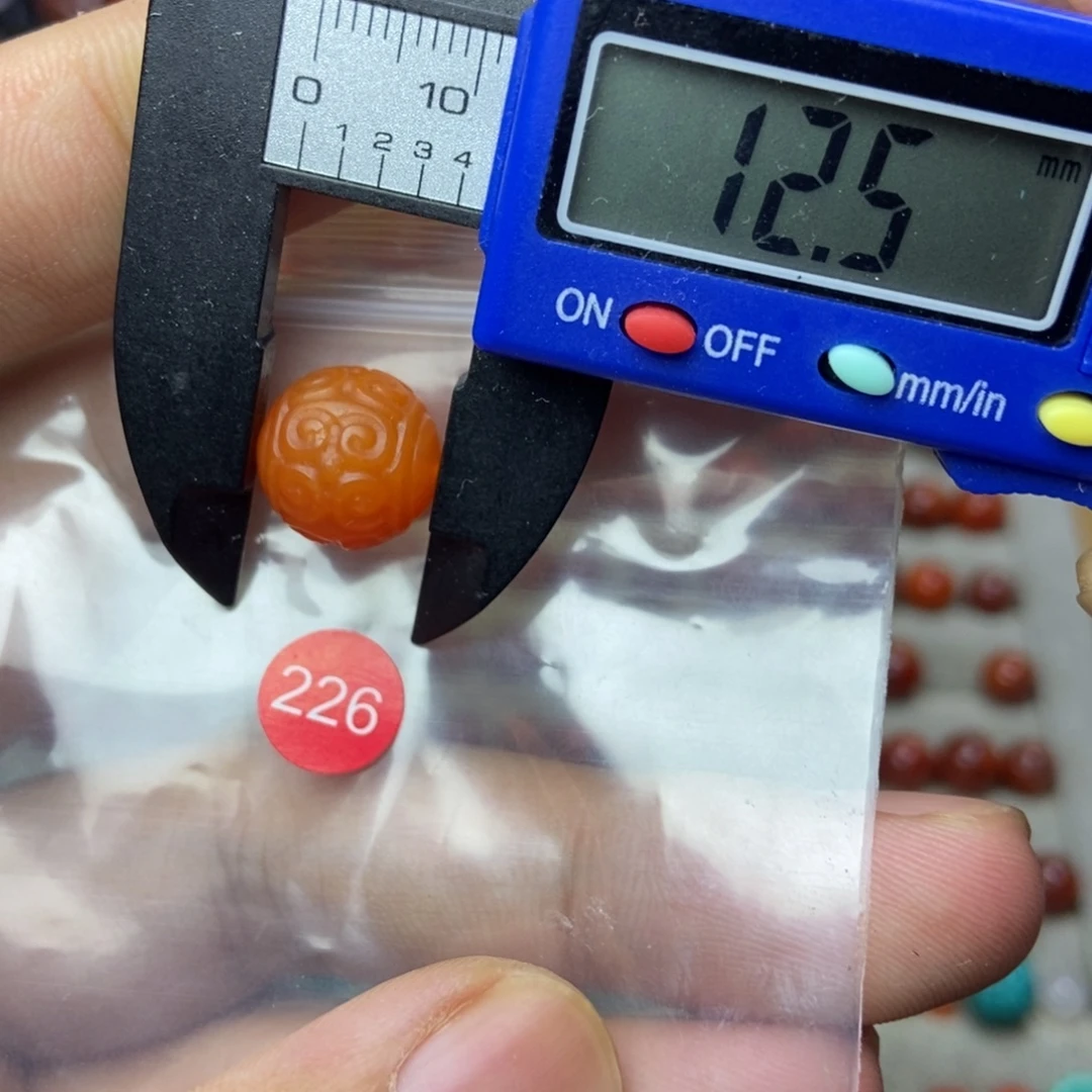 南红玛瑙未镶嵌南红玛瑙有瑕疵