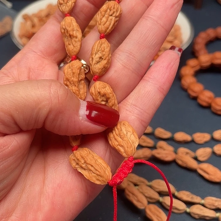 y***.吊坠桃核文玩核桃