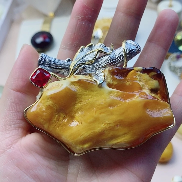 琥珀未镶嵌颈饰蜜蜡吊坠