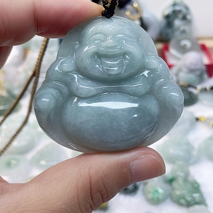 翡翠未镶嵌颈饰佛公