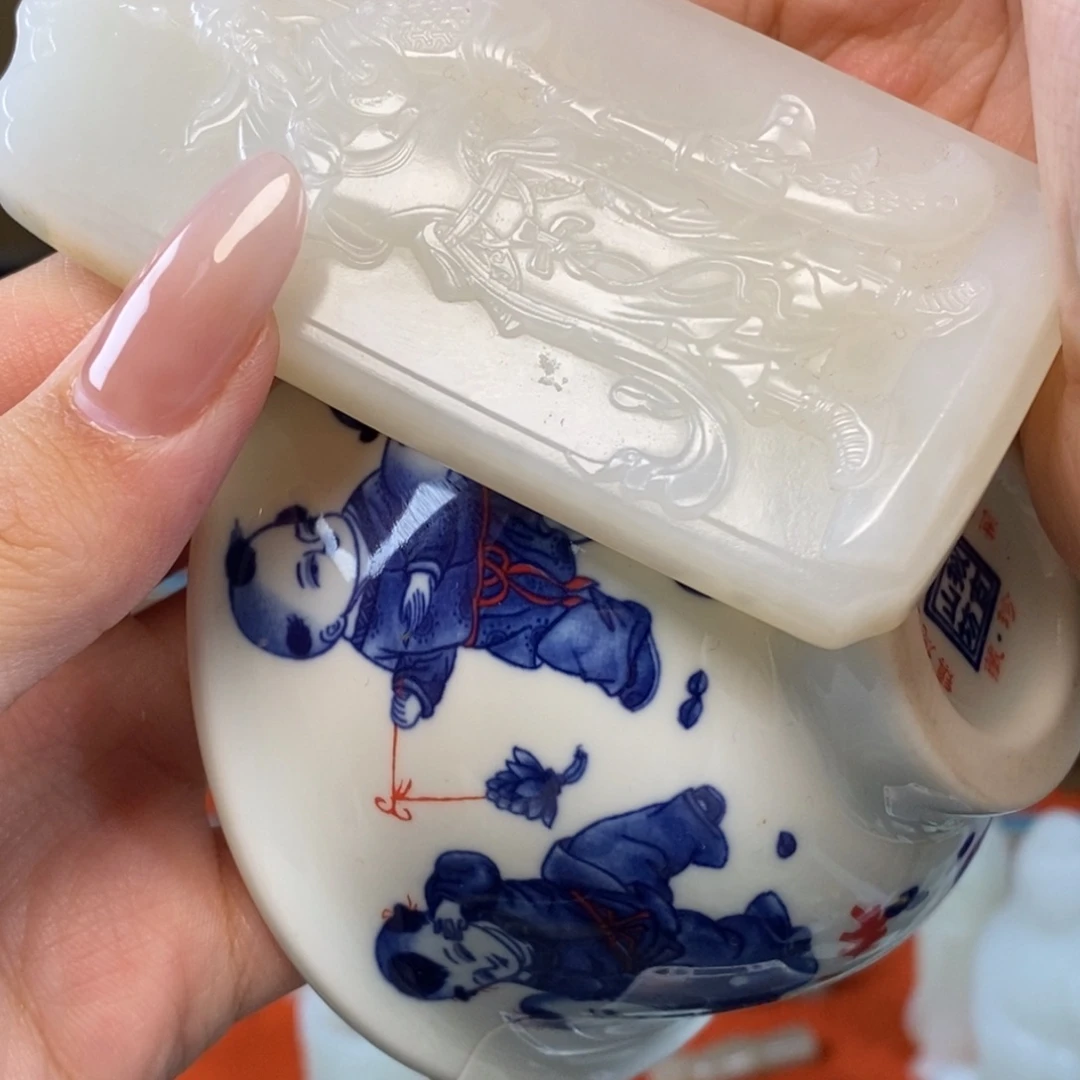紅***楓摆件青花瓷关公牌子一块