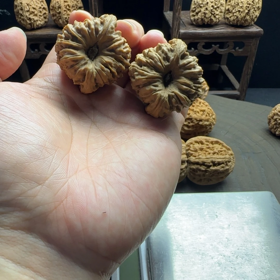 未***缪文玩核桃吊坠42奥迪