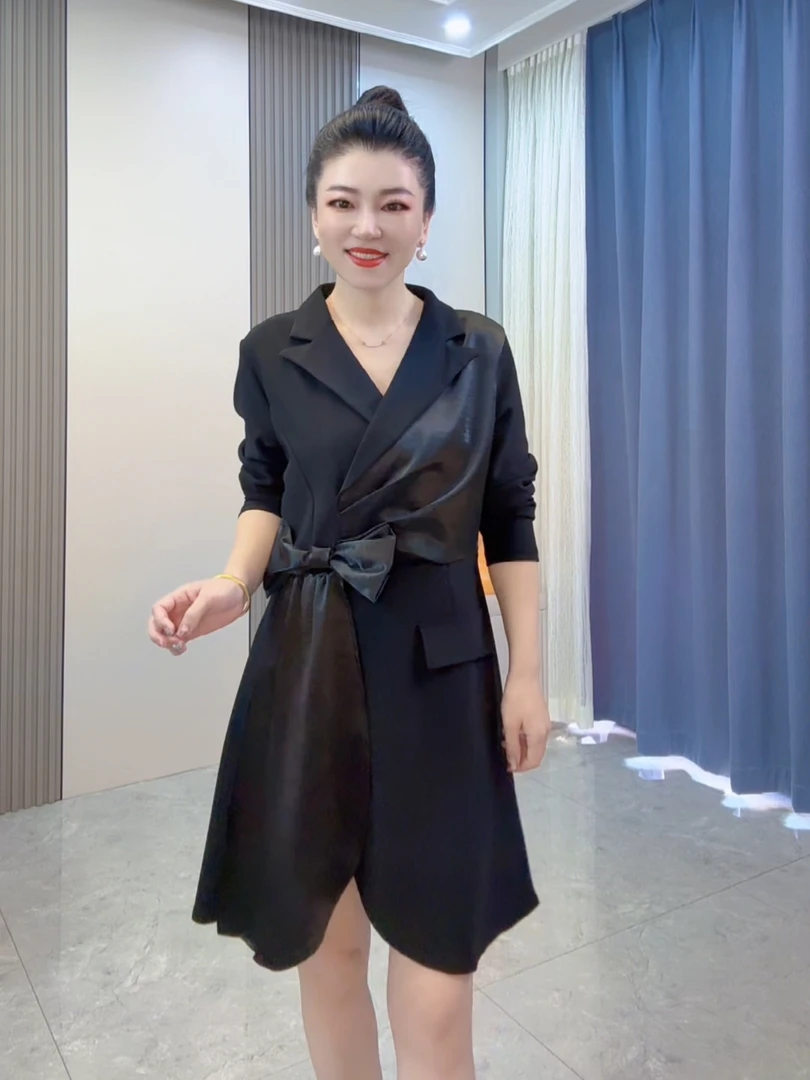 2025年春季网红新款时尚显瘦气质轻奢蝴蝶结拼接西服外套连衣裙女