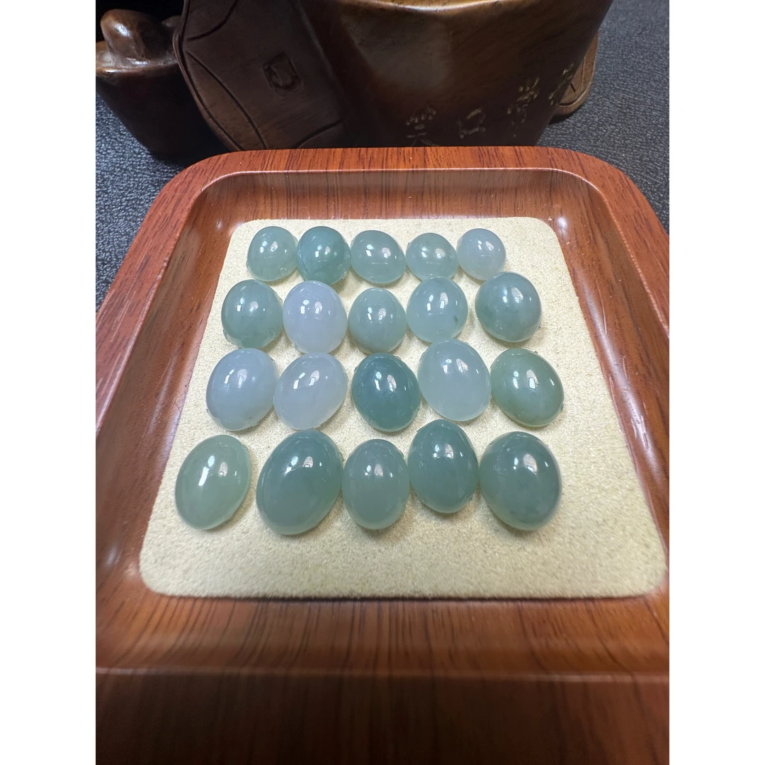 天然A货翡翠蓝绿色蛋面裸石多样性发其一