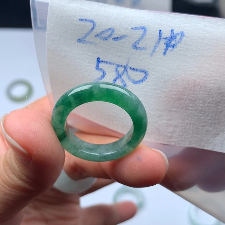 珉***宝定制翡翠未镶嵌戒圈