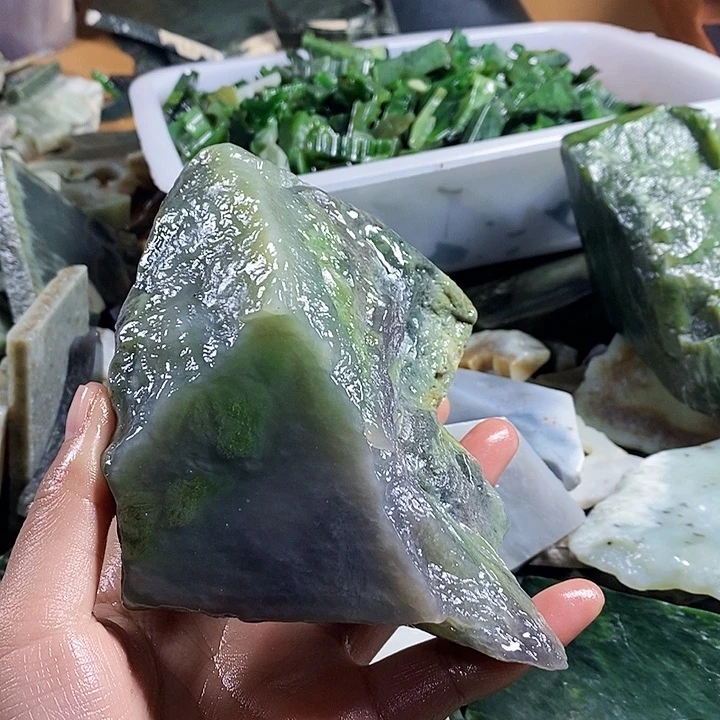 和田玉（糖玉）珠宝半成品未镶嵌风***斋