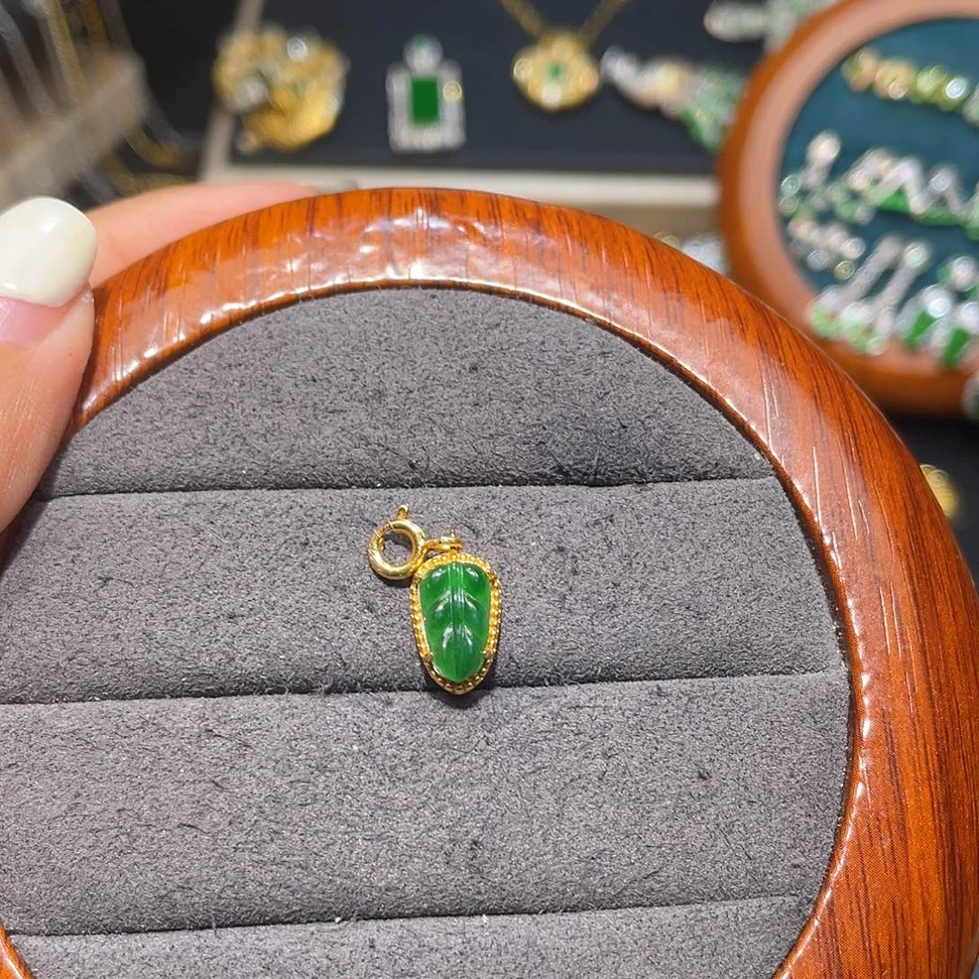 翡翠银S925镶嵌颈饰