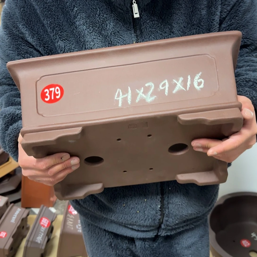 紫砂花盆呜呜呜呜