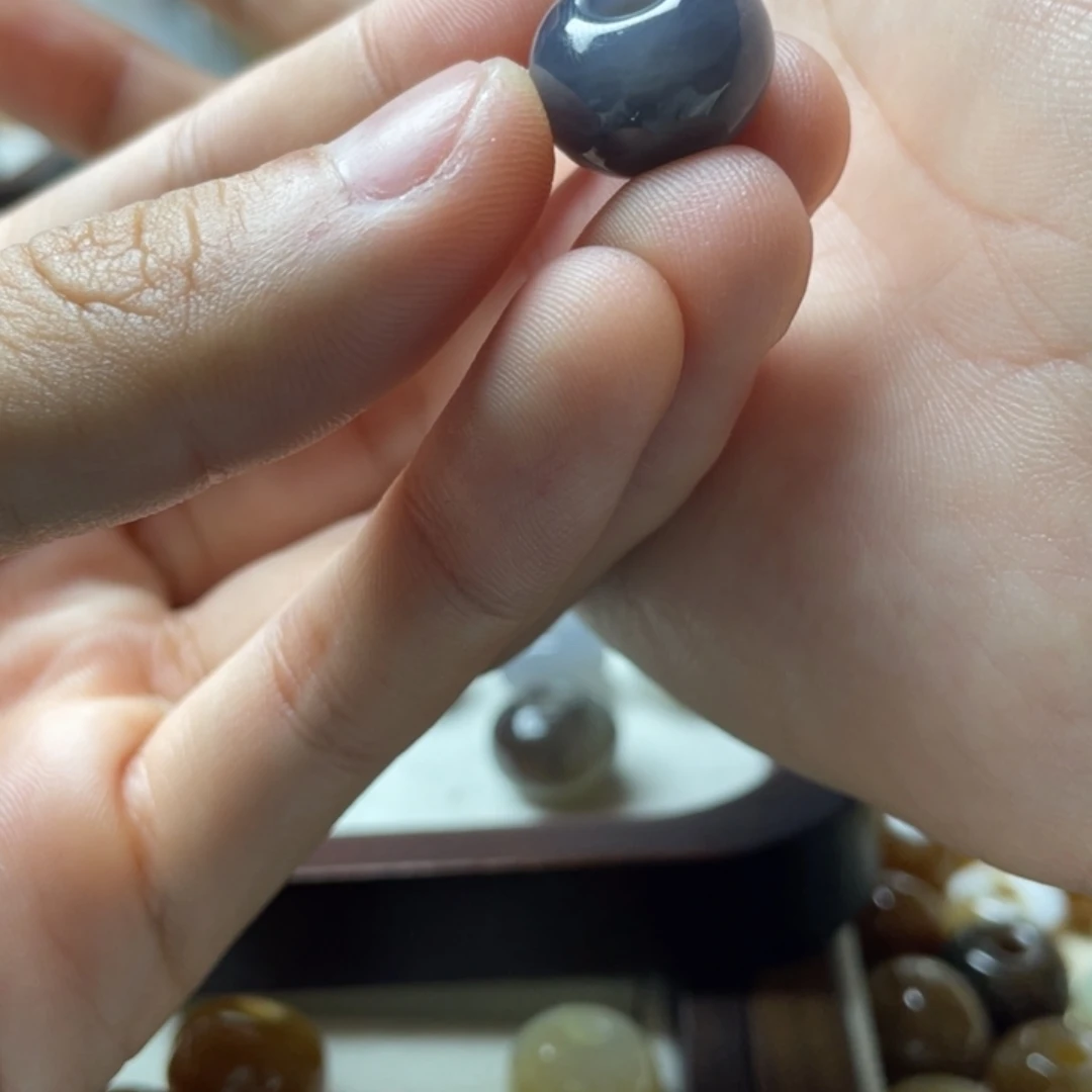 暖***y和田玉（糖玉）未镶嵌挂件