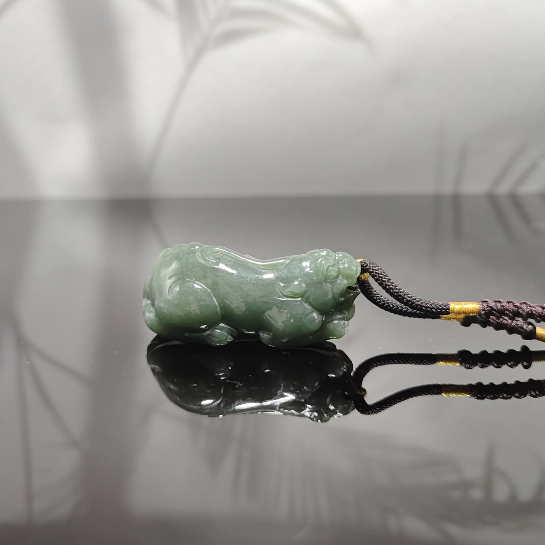 H和田玉貔貅吊坠0245