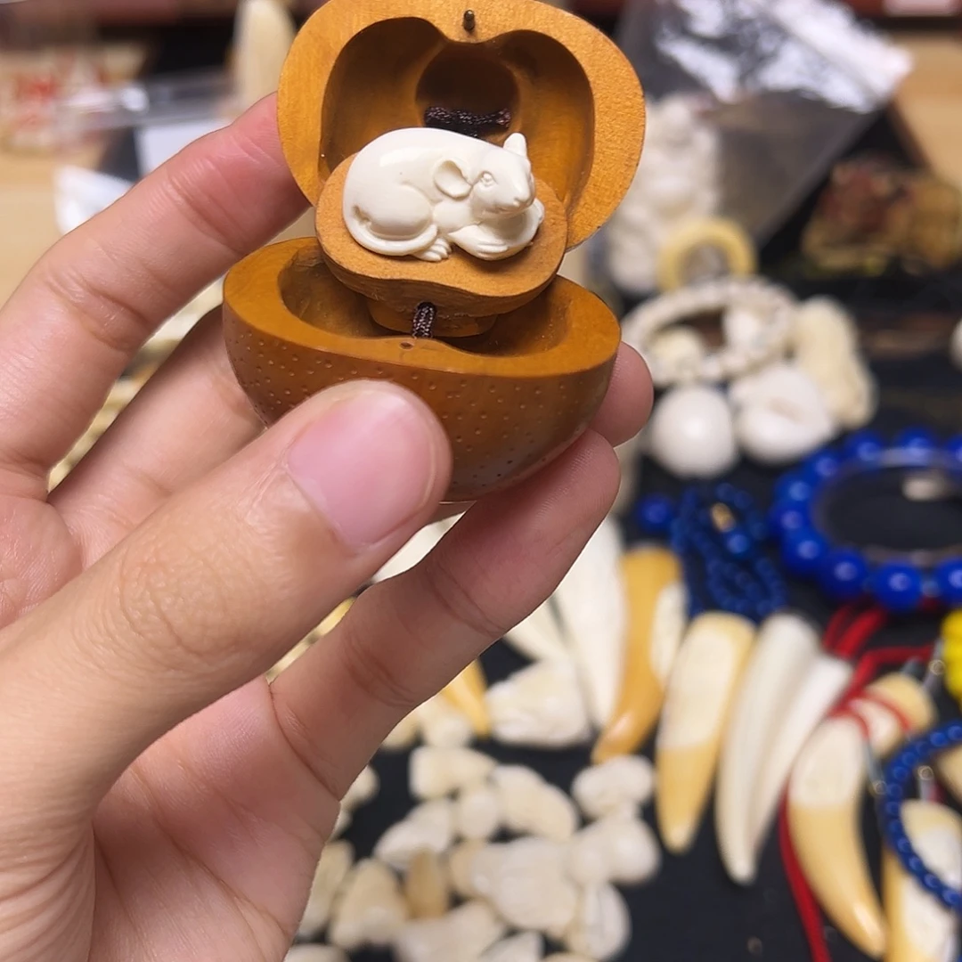 天然猛犸象牙雕刻品