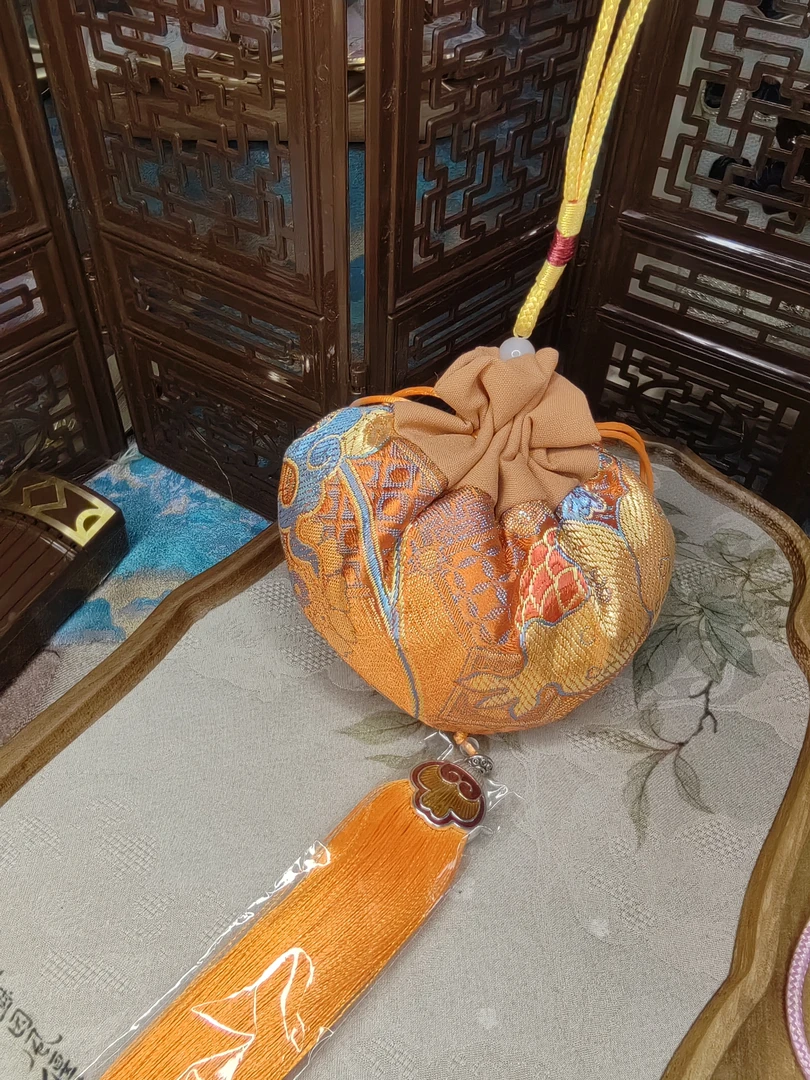 新中式艾草香囊钱袋香包端午伴手礼车载挂件