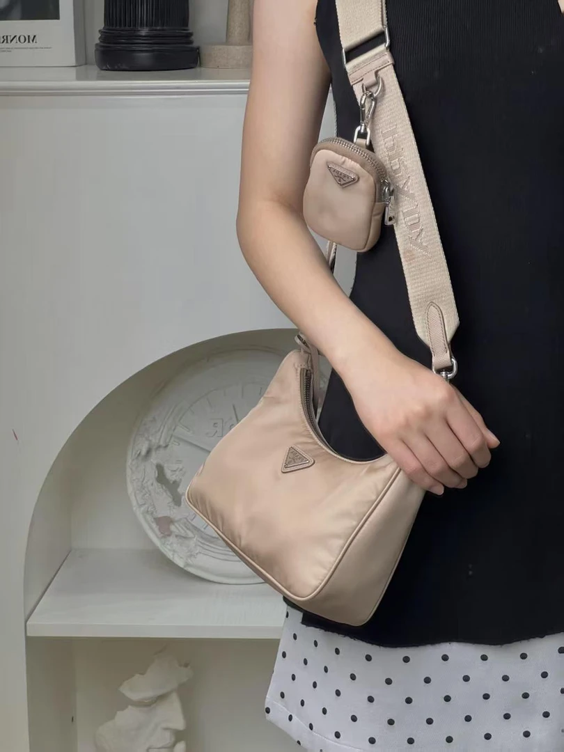 95新 Prada/普拉达 三合一奶茶色/优品