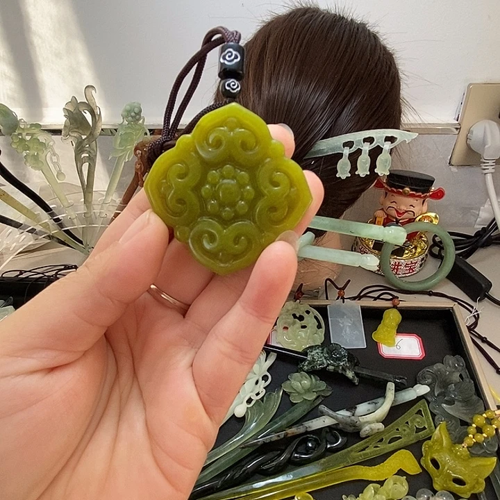 蛇纹石玉合金发饰如意