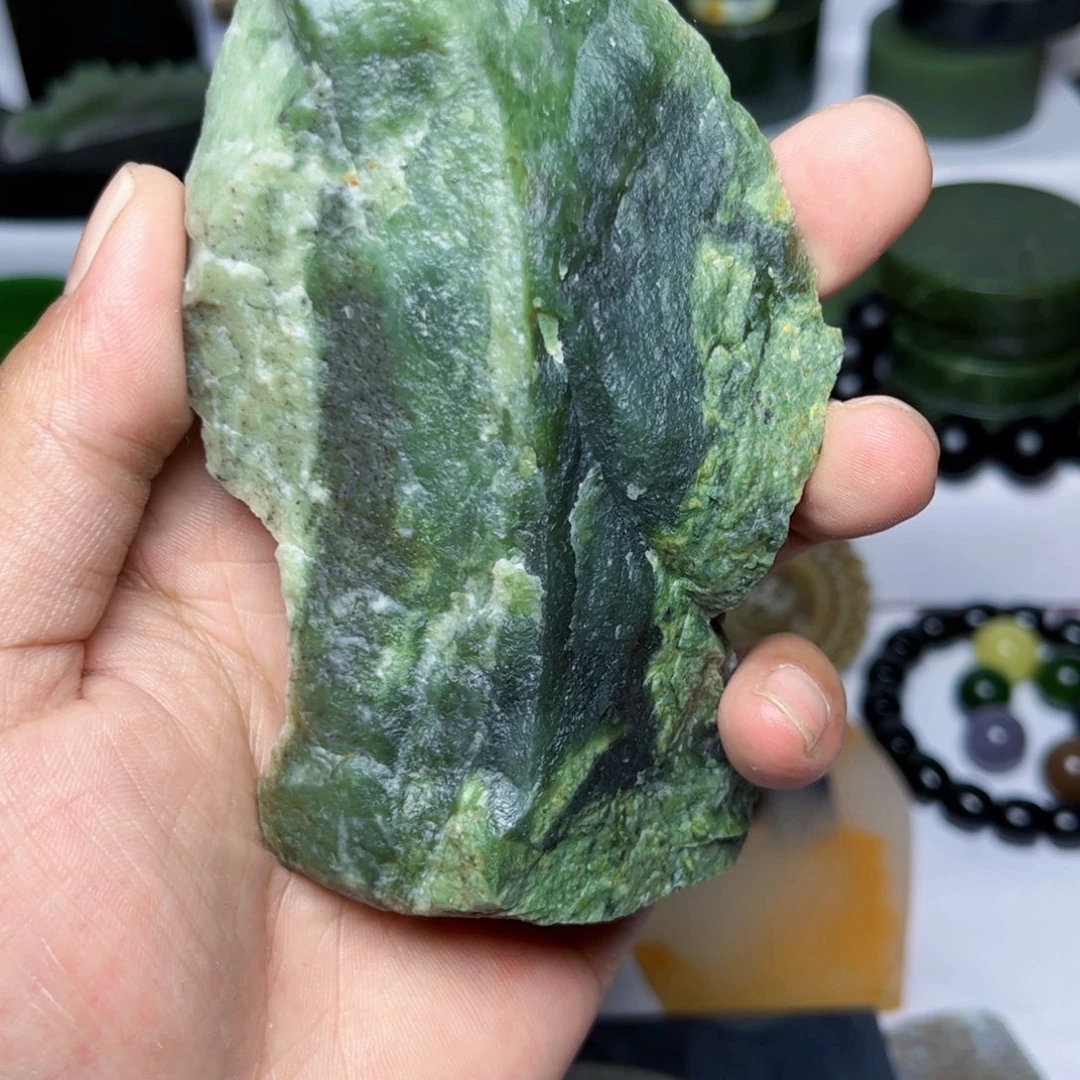 和田玉未镶嵌珠宝半成品