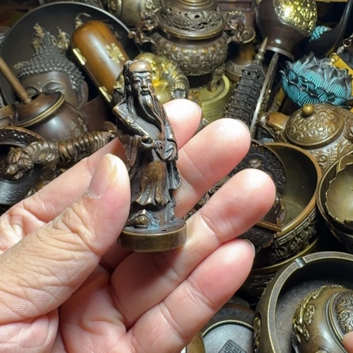 铜器摆件收收藏藏