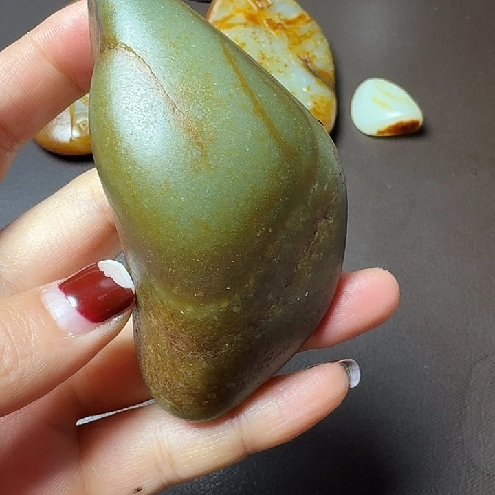 定制和田玉162克