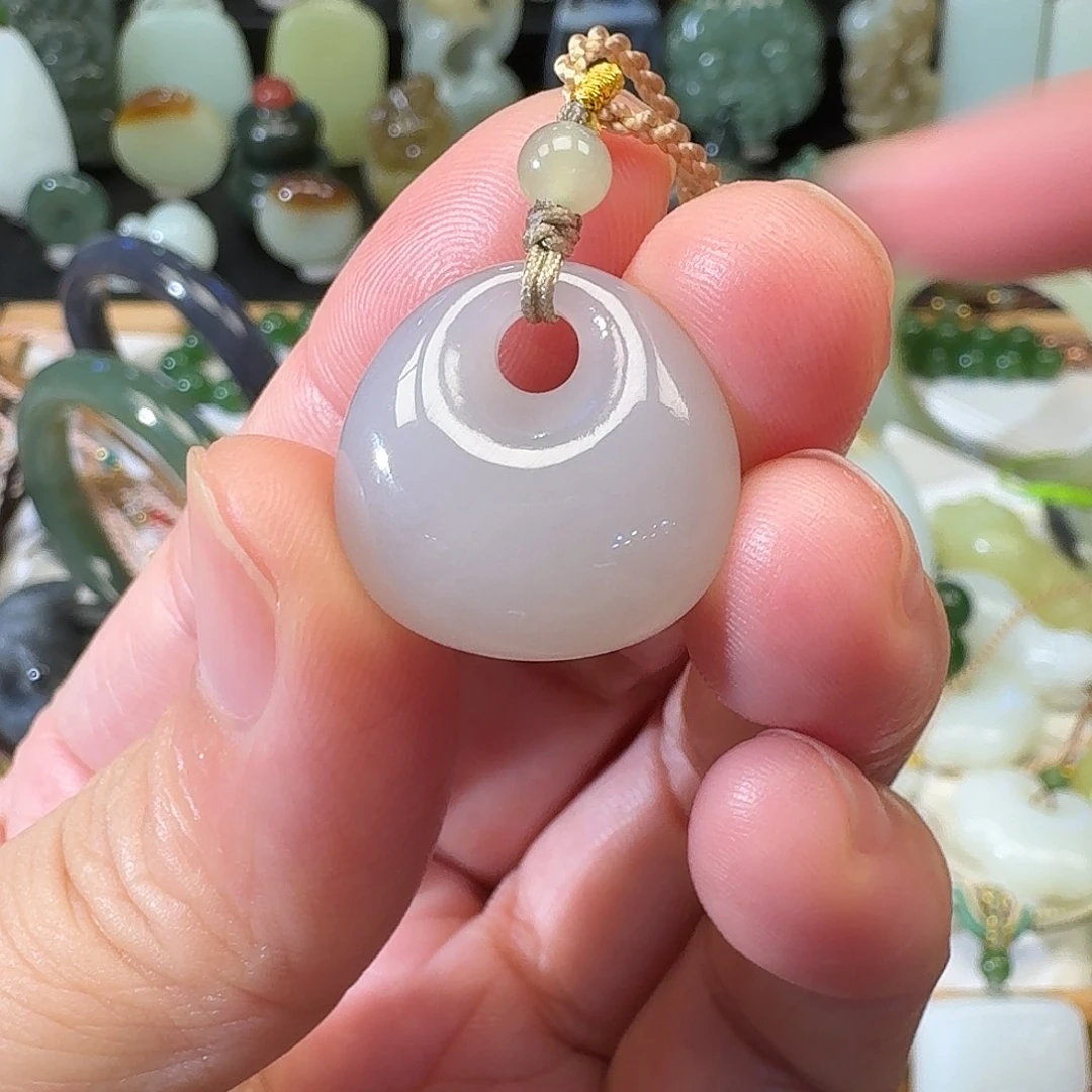 颈饰未镶嵌和田玉