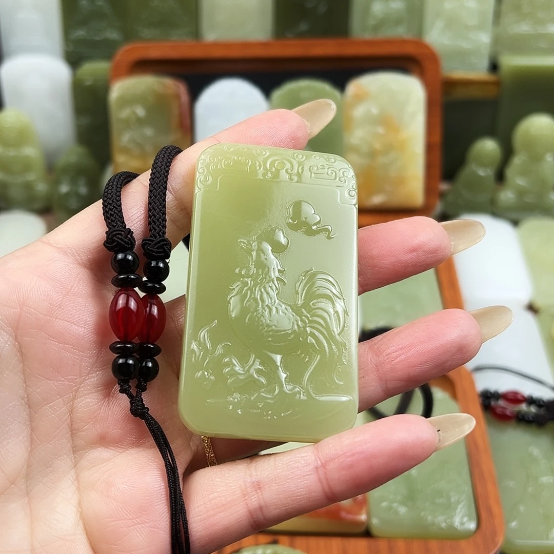 烈***心石英质玉未镶嵌颈饰