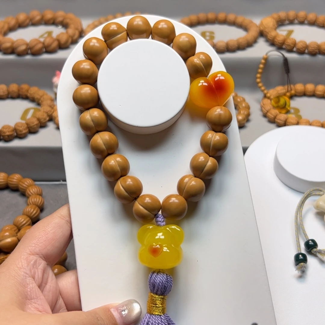 朵****猴头核桃手串15➕屁桃