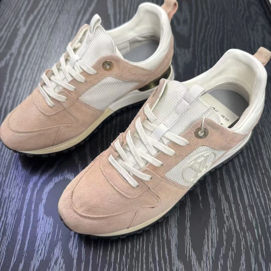 95新 LouisVuitton/路易威登 白粉runaway运动鞋38码 wy150