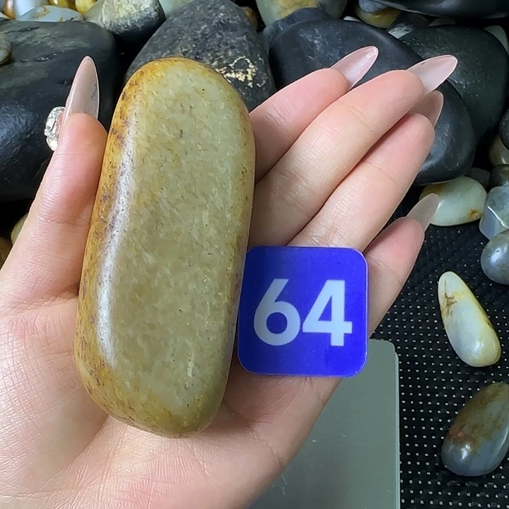未镶嵌和田玉（糖玉）挂件