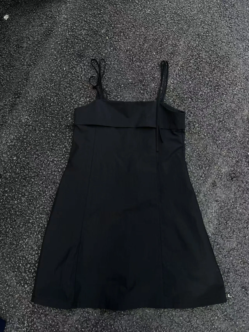 吊带裙设计感小黑裙连衣裙百搭显瘦 早春新款