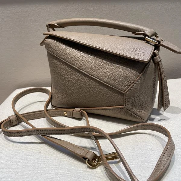 大吉中古/loewe罗意威puzzle沙色mini斜挎包