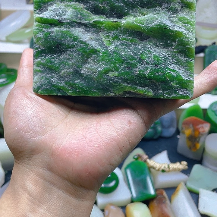 和田玉未镶嵌珠宝半成品