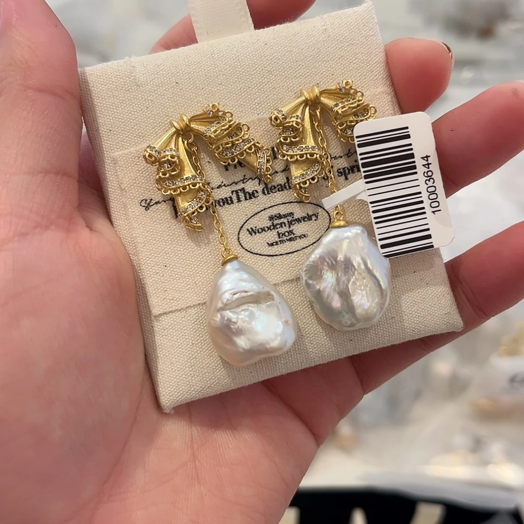 淡水珍珠耳饰合金