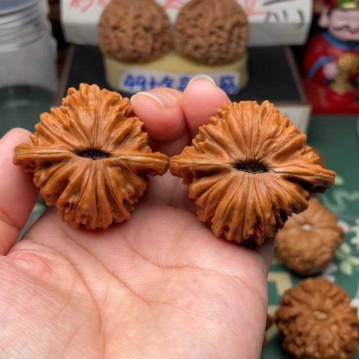 【闪购商品】把件文玩核桃45+四座楼