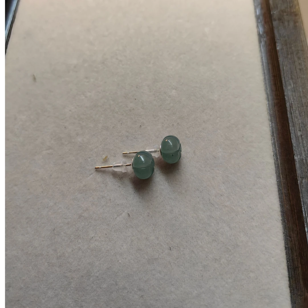 时尚百搭翡翠耳钉E183