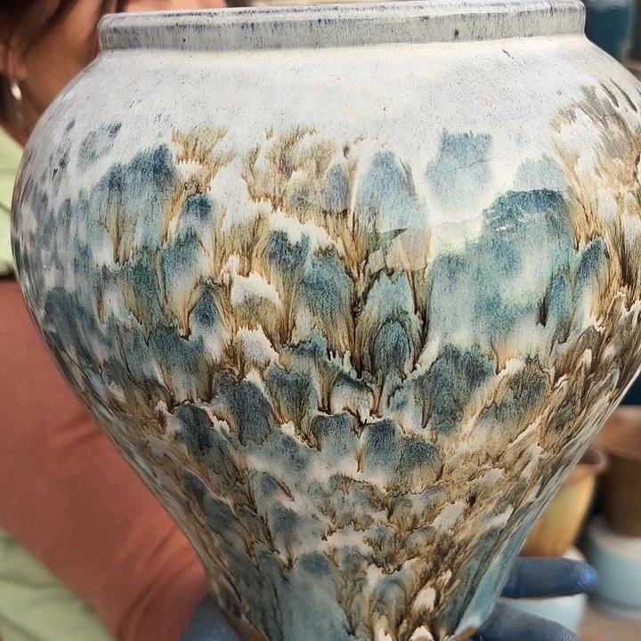 高度25厘米口径17厘米